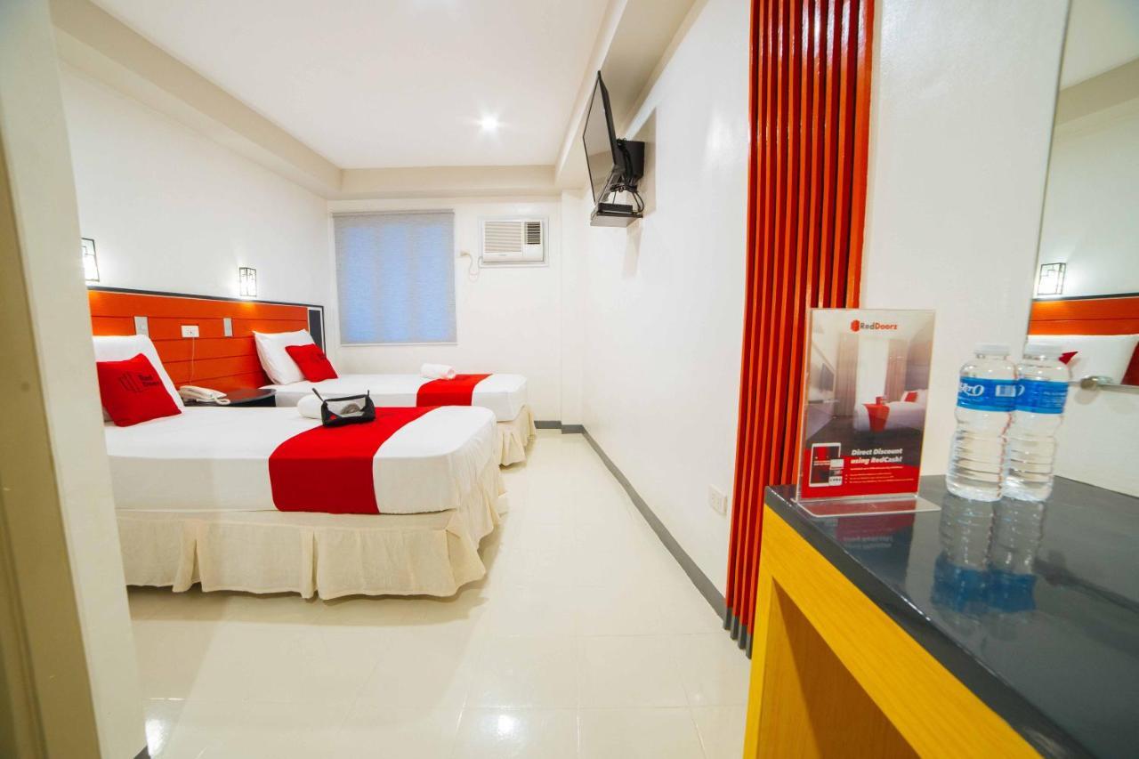 Reddoorz Plus Near San Pedro Cathedral Davao Exterior foto