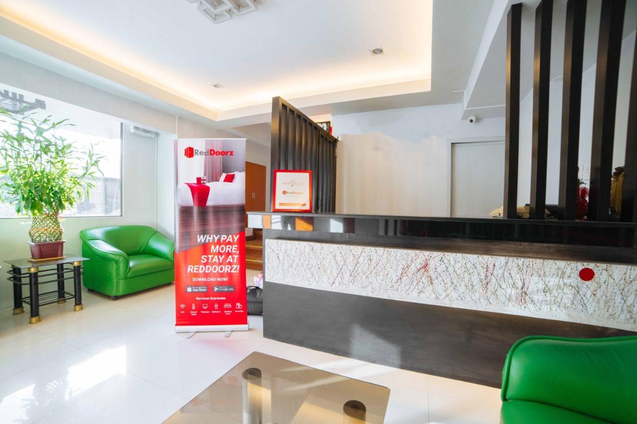 Reddoorz Plus Near San Pedro Cathedral Davao Exterior foto